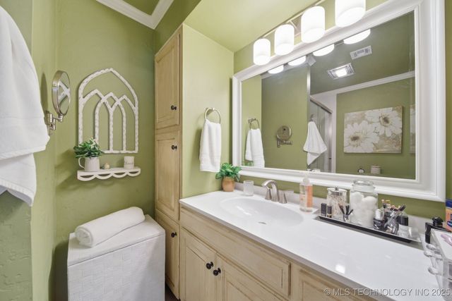 1433 Swan Drive, Bartlesville, OK 74006