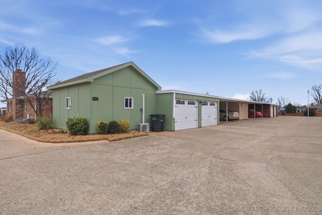 1433 Swan Drive, Bartlesville, OK 74006