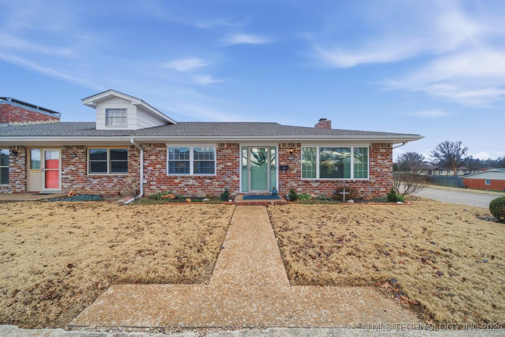 1433 Swan Drive, Bartlesville, OK 74006
