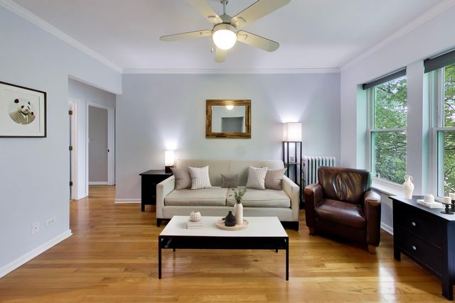 1243 W Ardmore Avenue 3, Chicago, IL 60660