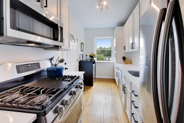 1243 W Ardmore Avenue 3, Chicago, IL 60660