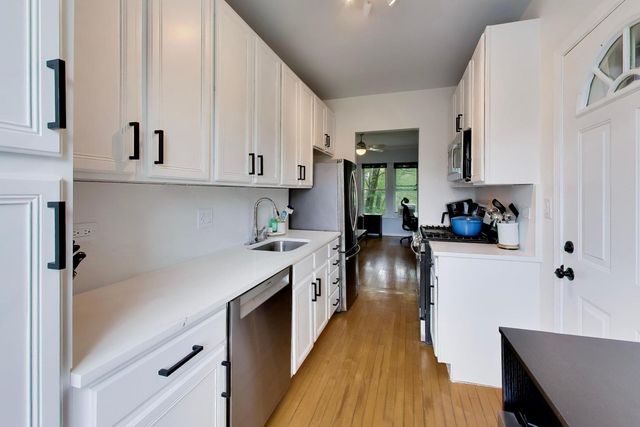 1243 W Ardmore Avenue 3, Chicago, IL 60660