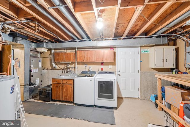 12617 GLENBROOKE WOODS DR, Herndon, VA 20171