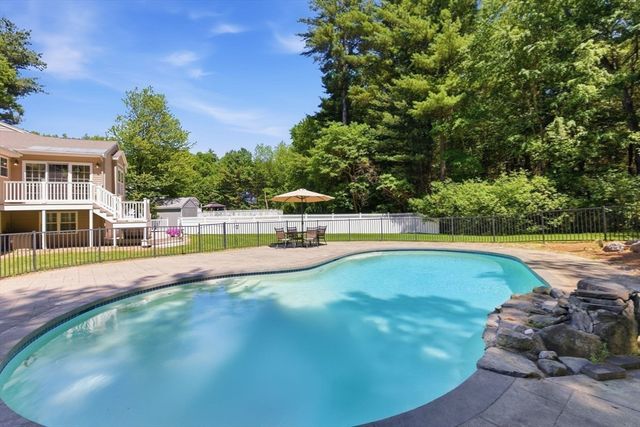 7 Parsons Lane, Billerica, MA 01821