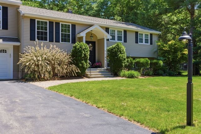 7 Parsons Lane, Billerica, MA 01821
