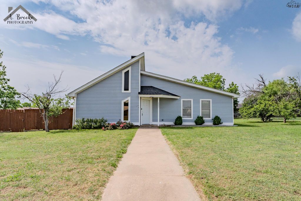 4301 EDGEHILL, Wichita Falls, TX 76306