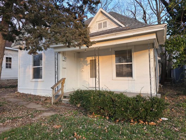 934 N National Avenue, Springfield, MO 65802