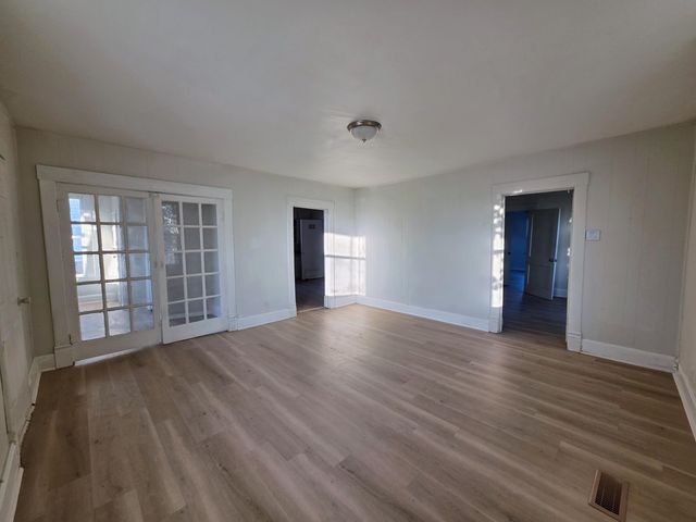 934 N National Avenue, Springfield, MO 65802