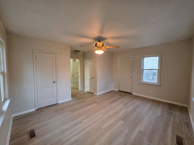 934 N National Avenue, Springfield, MO 65802