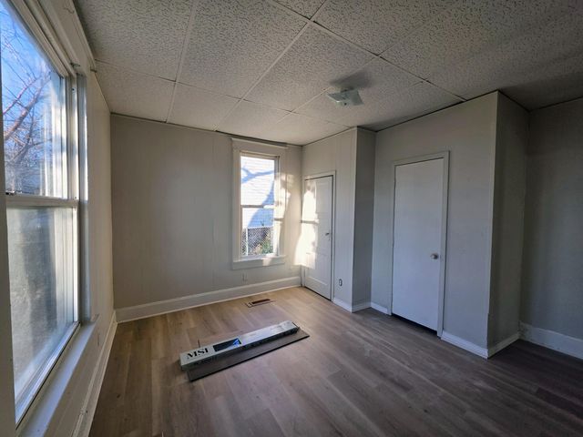 934 N National Avenue, Springfield, MO 65802