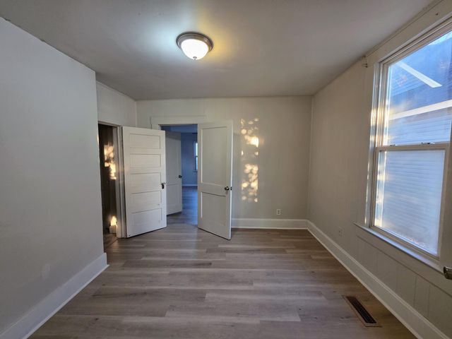 934 N National Avenue, Springfield, MO 65802