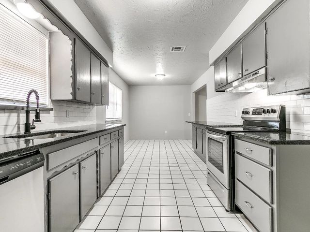 1800 N Mitchell Drive, Midwest City, OK 73110