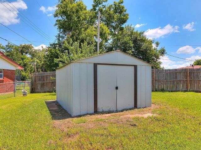 1800 N Mitchell Drive, Midwest City, OK 73110