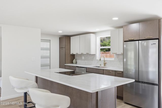 567 CRUISER Lane, Atlantic Beach, FL 32233