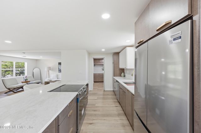 567 CRUISER Lane, Atlantic Beach, FL 32233