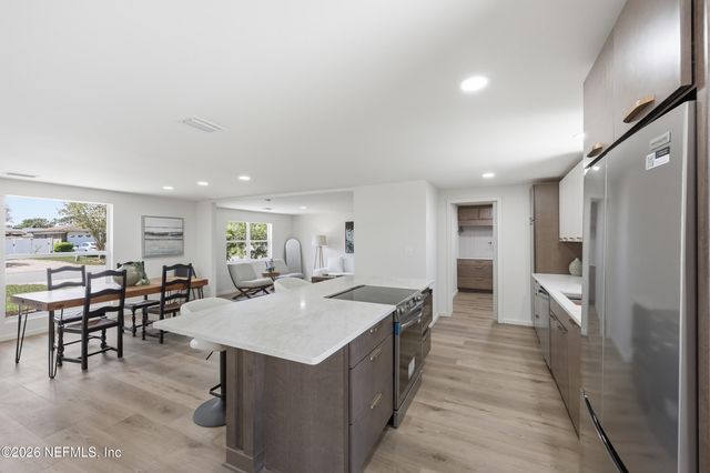 567 CRUISER Lane, Atlantic Beach, FL 32233