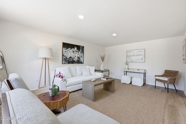 567 CRUISER Lane, Atlantic Beach, FL 32233