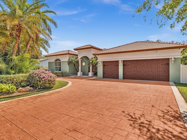 3934 Sherwood Boulevard, Delray Beach, FL 33445