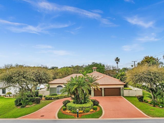 3934 Sherwood Boulevard, Delray Beach, FL 33445