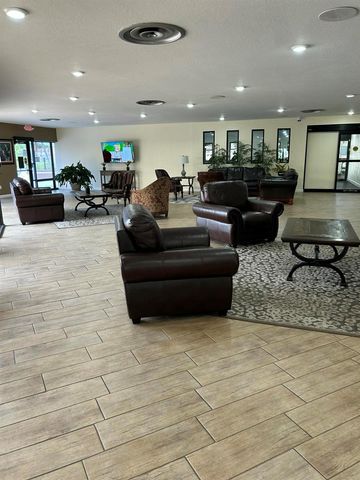 9261 Sunrise Lakes Boulevard 210, Fort Lauderdale, FL 33322