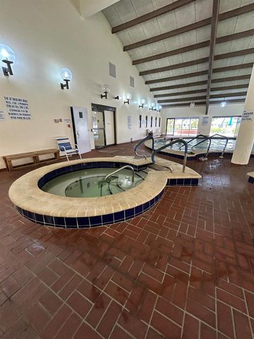 9261 Sunrise Lakes Boulevard 210, Fort Lauderdale, FL 33322
