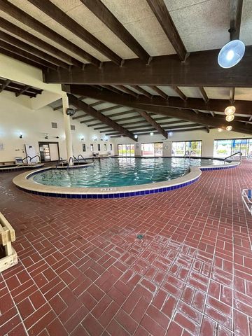 9261 Sunrise Lakes Boulevard 210, Fort Lauderdale, FL 33322