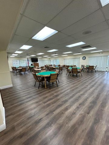 9261 Sunrise Lakes Boulevard 210, Fort Lauderdale, FL 33322