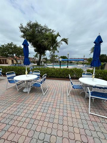 9261 Sunrise Lakes Boulevard 210, Fort Lauderdale, FL 33322