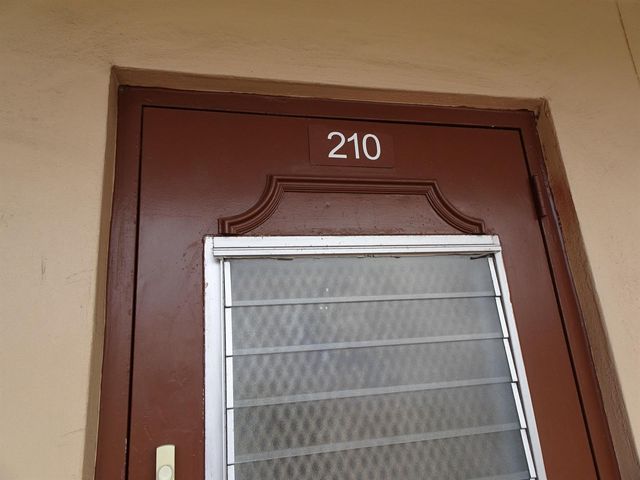 9261 Sunrise Lakes Boulevard 210, Fort Lauderdale, FL 33322