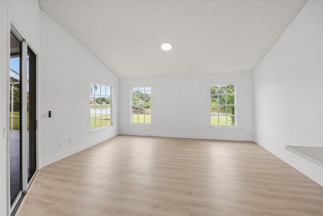 2635 SE Morningside Boulevard, Port St. Lucie, FL 34952