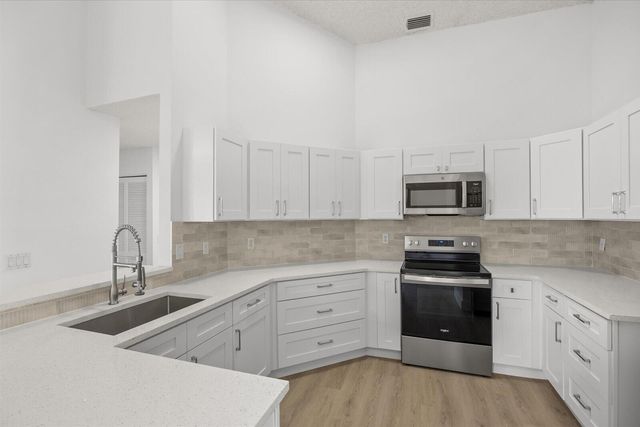 2635 SE Morningside Boulevard, Port St. Lucie, FL 34952
