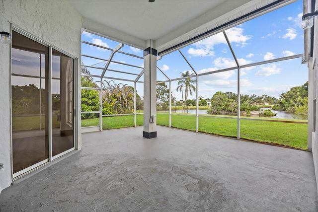 2635 SE Morningside Boulevard, Port St. Lucie, FL 34952