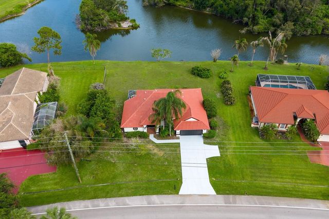 2635 SE Morningside Boulevard, Port St. Lucie, FL 34952