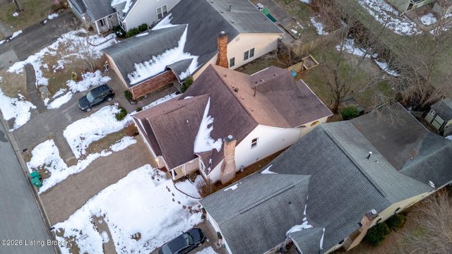 8008 Cloudcroft Ln, Louisville, KY 40220