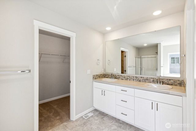 9431 Chief Leschi Street SE #5, Yelm, WA 98597
