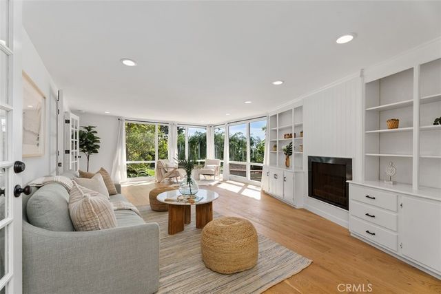 590 Diamond Street, Laguna Beach, CA 92651