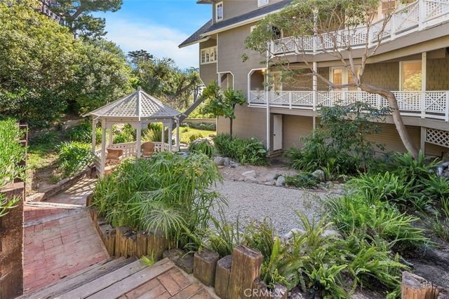 590 Diamond Street, Laguna Beach, CA 92651