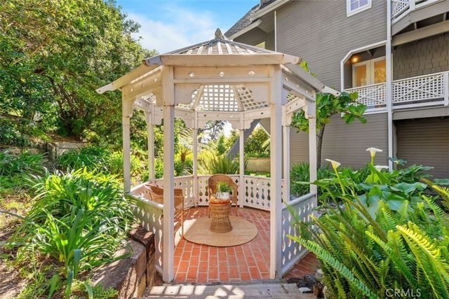 590 Diamond Street, Laguna Beach, CA 92651