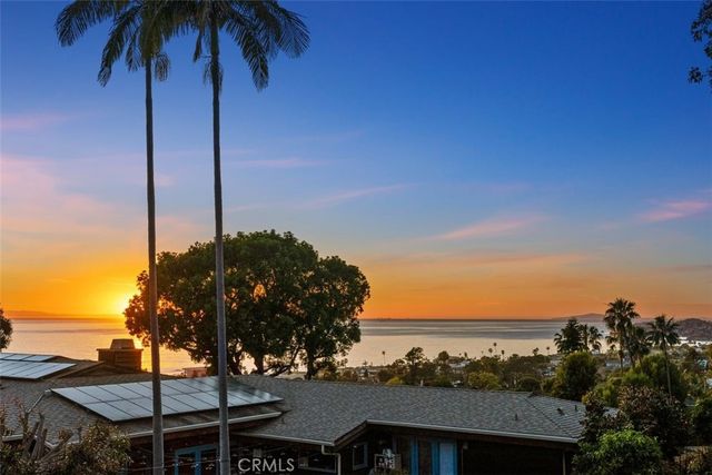 590 Diamond Street, Laguna Beach, CA 92651