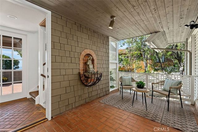 590 Diamond Street, Laguna Beach, CA 92651