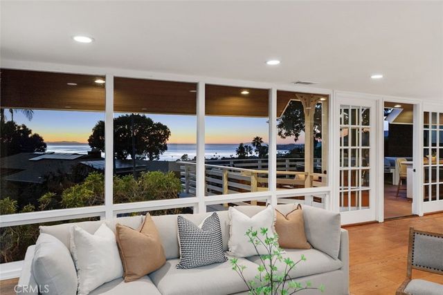 590 Diamond Street, Laguna Beach, CA 92651