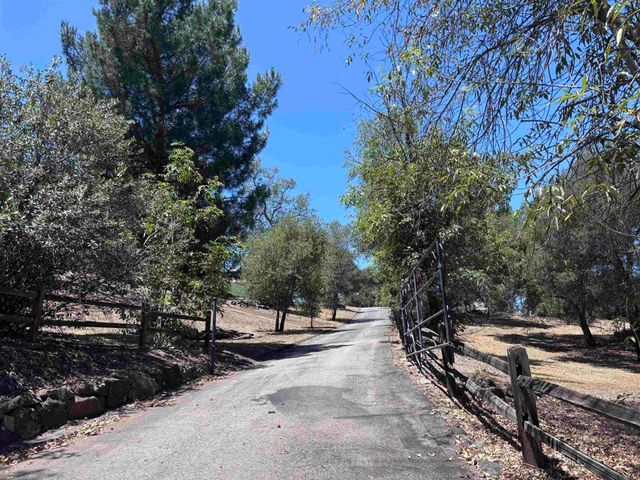 14765 Woods Valley Road, Valley Center, CA 92082
