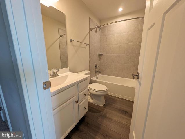 14024 SUNRISE VALLEY DR, Herndon, VA 20171