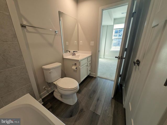 14024 SUNRISE VALLEY DR, Herndon, VA 20171