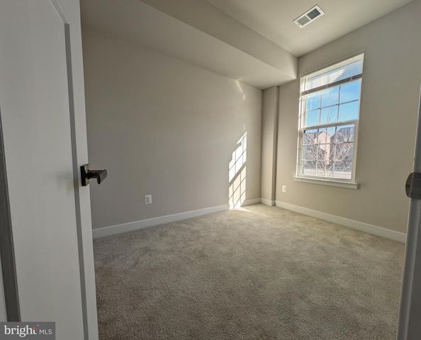 14024 SUNRISE VALLEY DR, Herndon, VA 20171