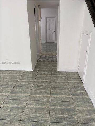 270 NE 142nd St 14A, Miami, FL 33161