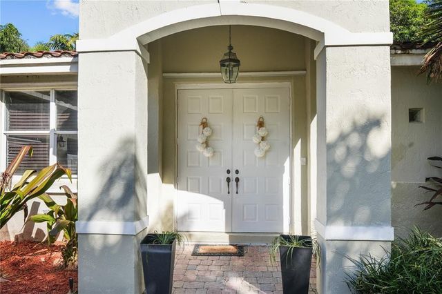 8209 SW 173rd Terrace, Palmetto Bay, FL 33157