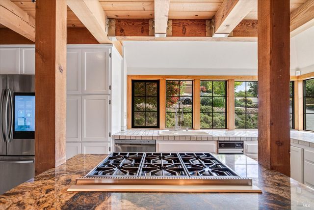 3541 Golf View Ter, Santa Rosa, CA 95405