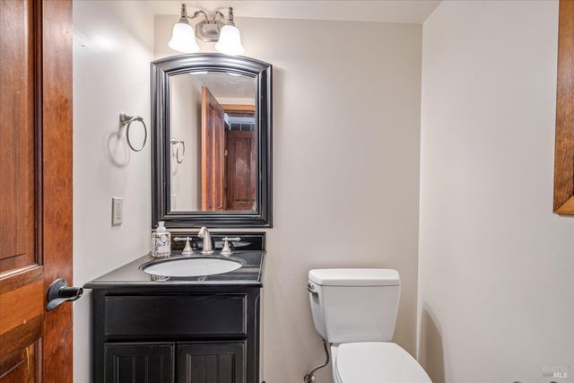 3541 Golf View Ter, Santa Rosa, CA 95405