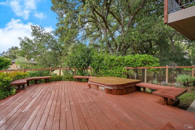 3541 Golf View Ter, Santa Rosa, CA 95405